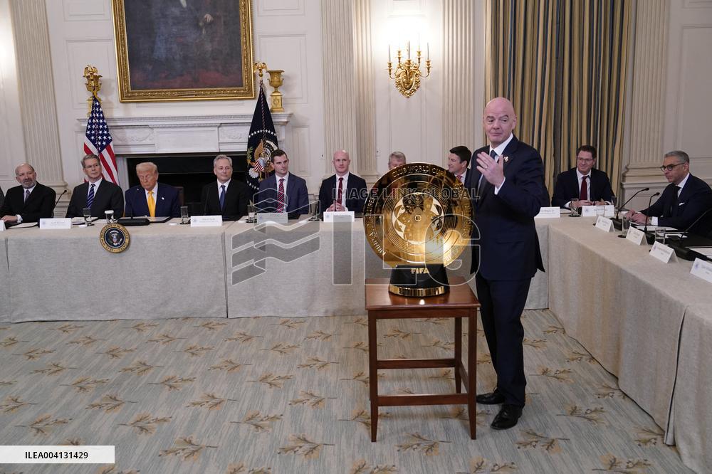 Trump Hosts a Crypto Summit