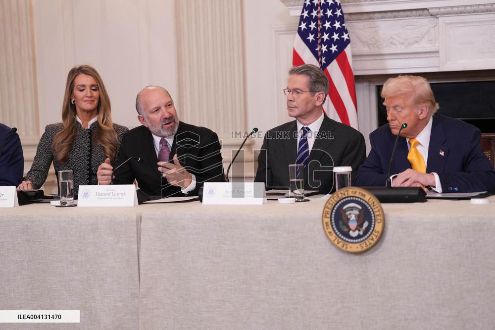 Trump Hosts a Crypto Summit