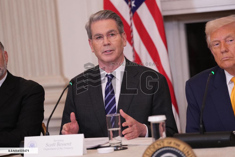 Trump Hosts a Crypto Summit