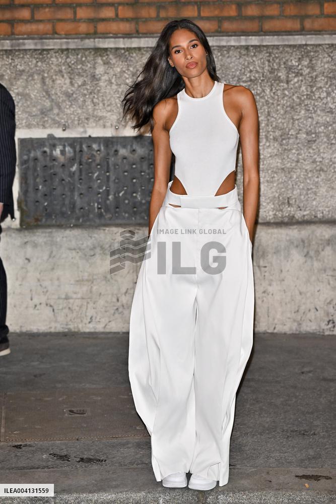 PFW Victoria Beckham Outside Arrivals