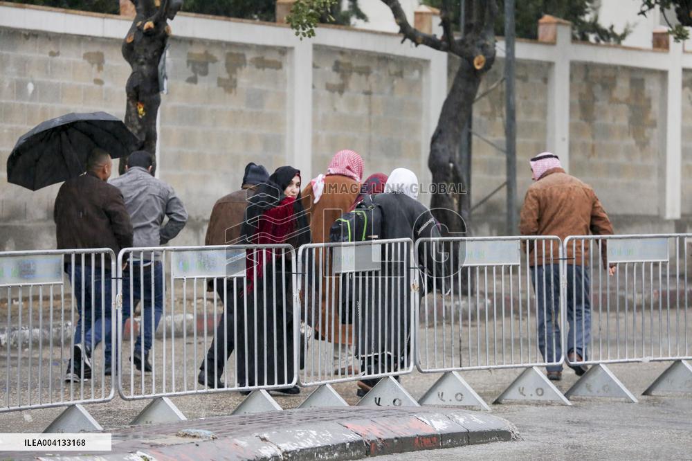 Muslims cross Israeli checkpoint for first Friday of Ramadan - Bethlehem