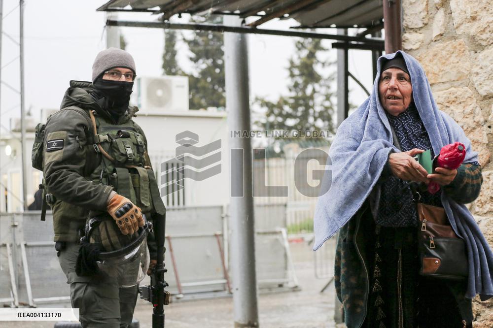 Muslims cross Israeli checkpoint for first Friday of Ramadan - Bethlehem