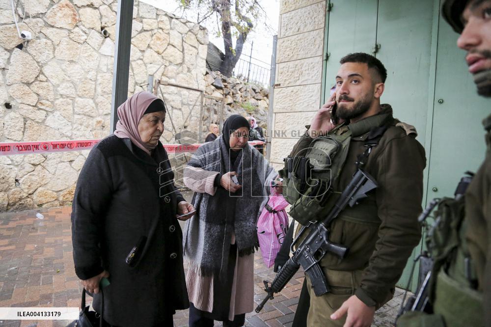 Muslims cross Israeli checkpoint for first Friday of Ramadan - Bethlehem