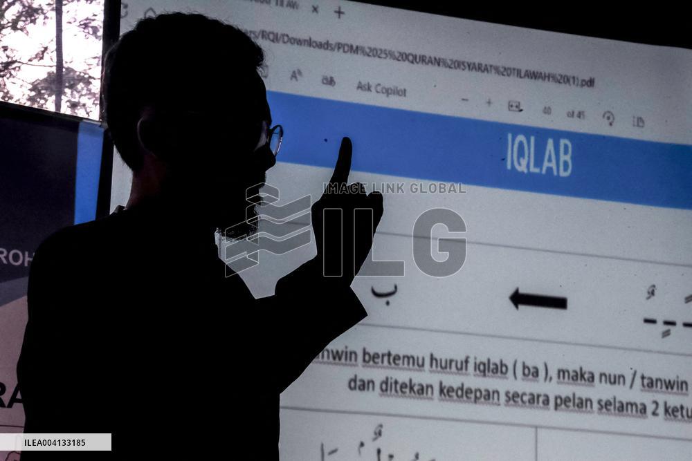 Free Islamic School for the Deaf - Indonesia