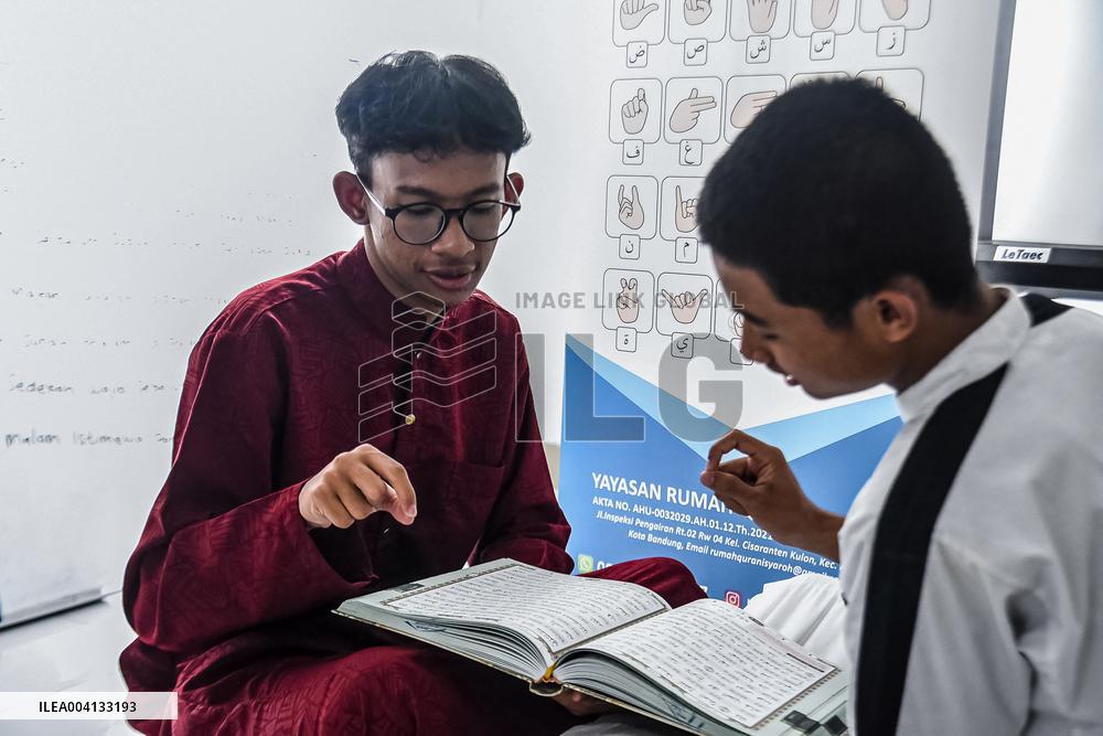 Free Islamic School for the Deaf - Indonesia