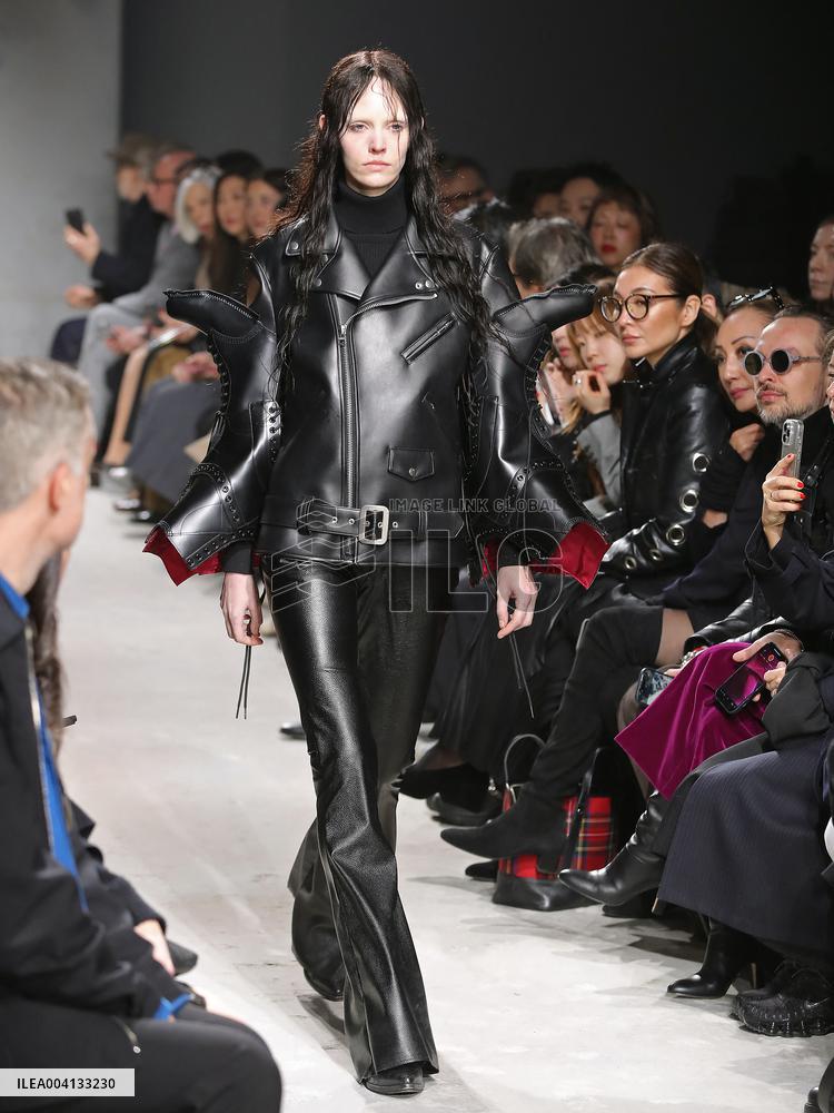 Alain-Gil Gonzalez - PFW - Junya Watanabe Runway - Bela