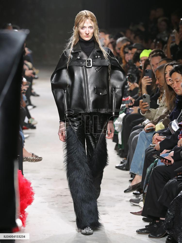 Alain-Gil Gonzalez - PFW - Junya Watanabe Runway - Bela