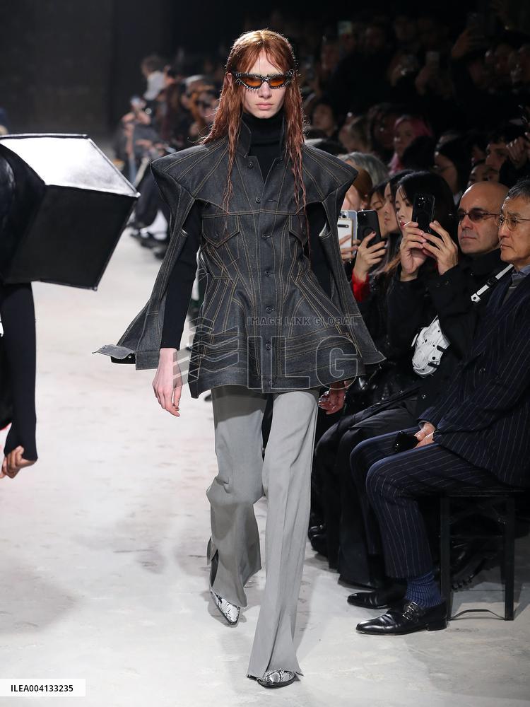 Alain-Gil Gonzalez - PFW - Junya Watanabe Runway - Bela