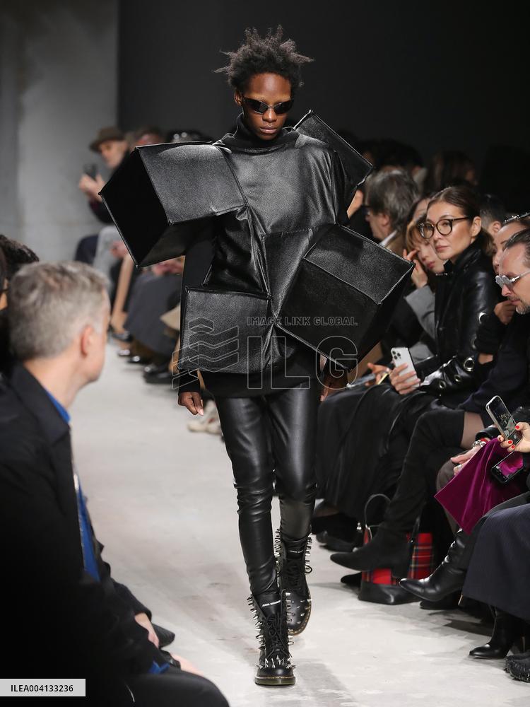 Alain-Gil Gonzalez - PFW - Junya Watanabe Runway - Bela