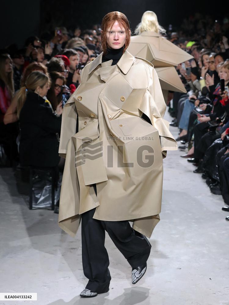 Alain-Gil Gonzalez - PFW - Junya Watanabe Runway - Bela