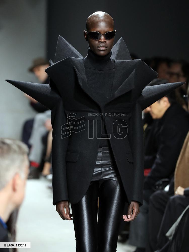 Alain-Gil Gonzalez - PFW - Junya Watanabe Runway - Bela