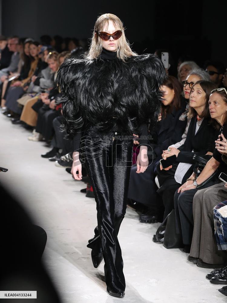 Alain-Gil Gonzalez - PFW - Junya Watanabe Runway - Bela