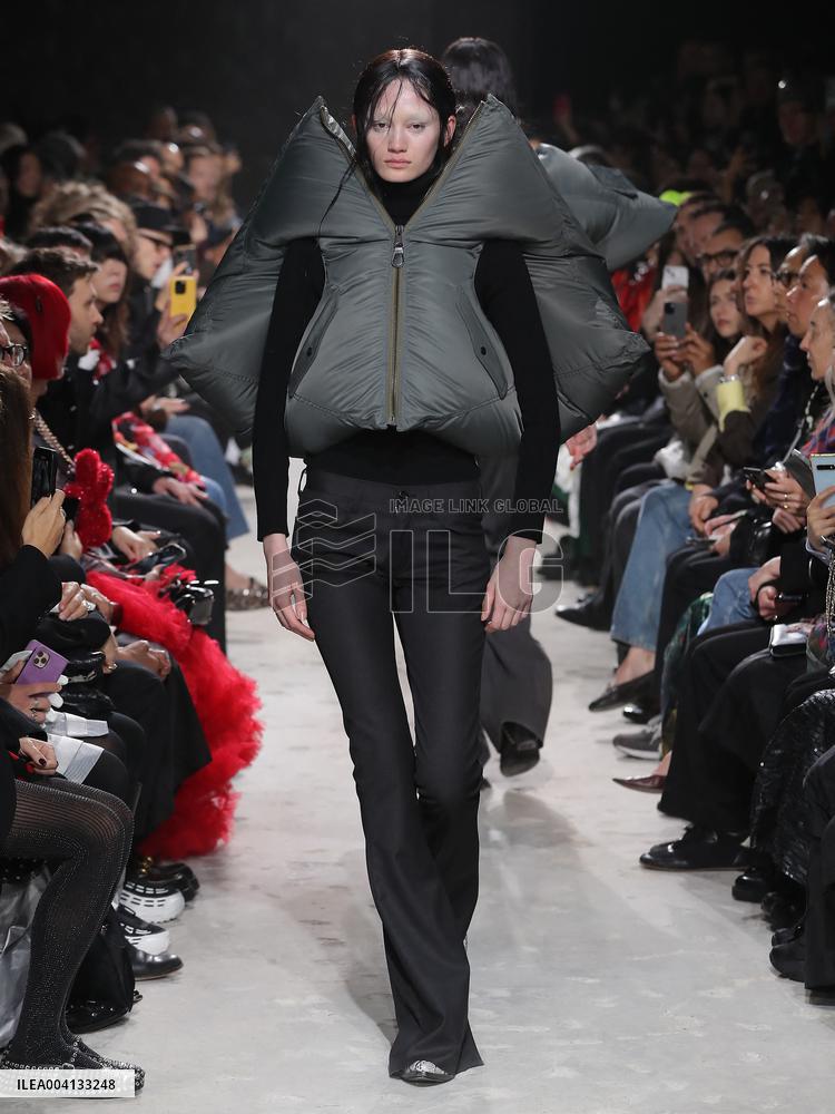 Alain-Gil Gonzalez - PFW - Junya Watanabe Runway - Bela