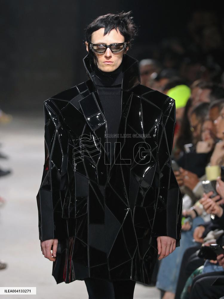 Alain-Gil Gonzalez - PFW - Junya Watanabe Runway - Bela