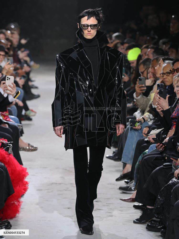 Alain-Gil Gonzalez - PFW - Junya Watanabe Runway - Bela