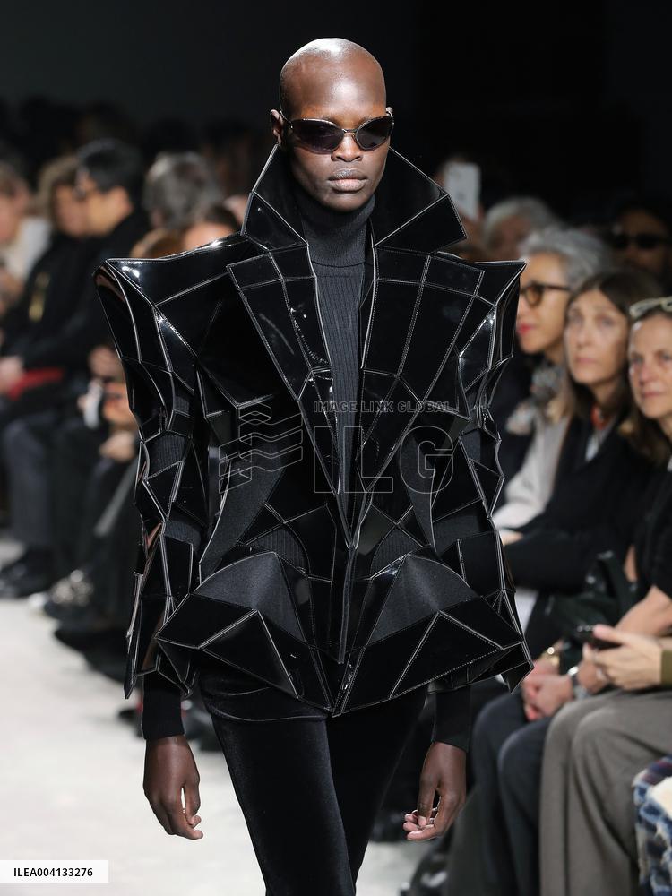 Alain-Gil Gonzalez - PFW - Junya Watanabe Runway - Bela