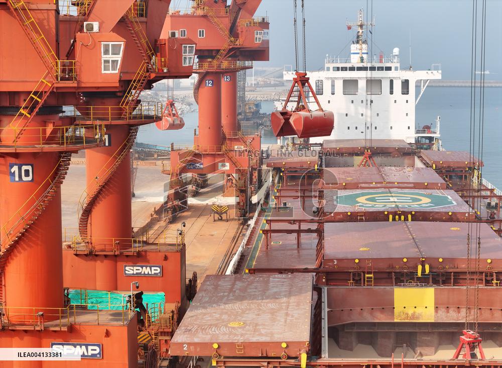 China Impose 100% Tariffs on Canadian Peas