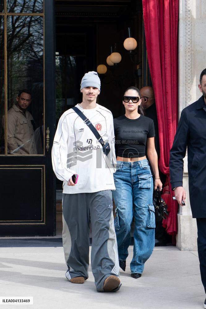 PFW - Beckham Family Leaving Paris