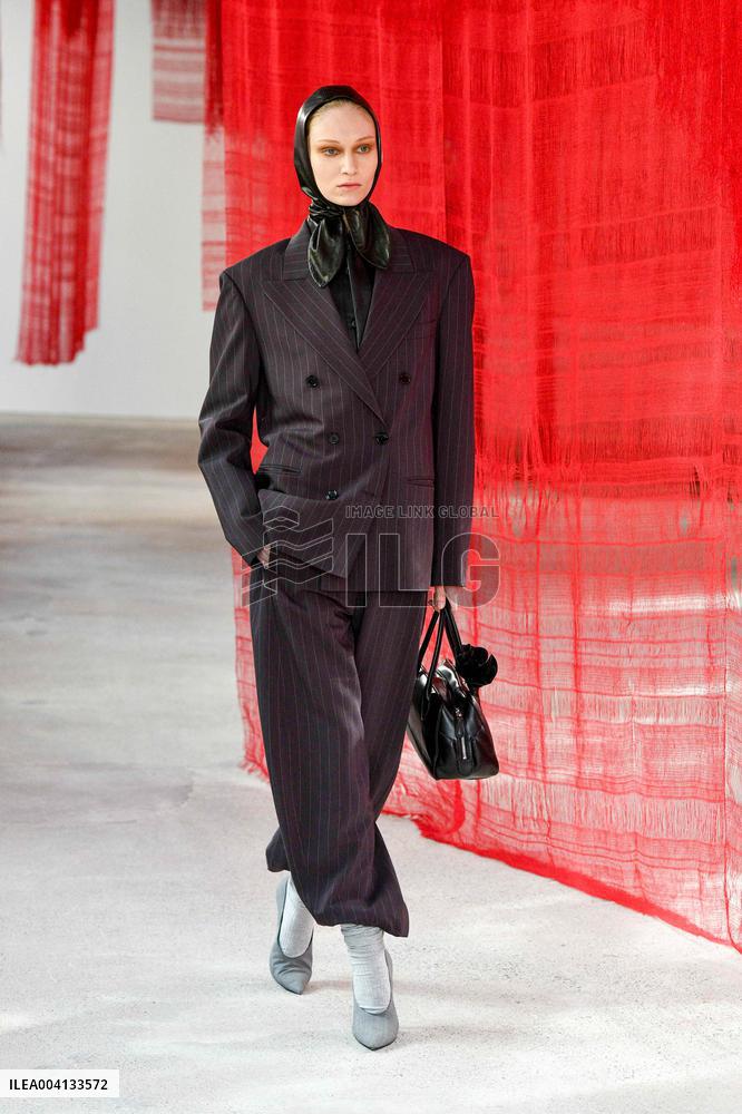 PFW - Magda Butrym Runway