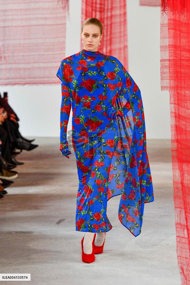 PFW - Magda Butrym Runway