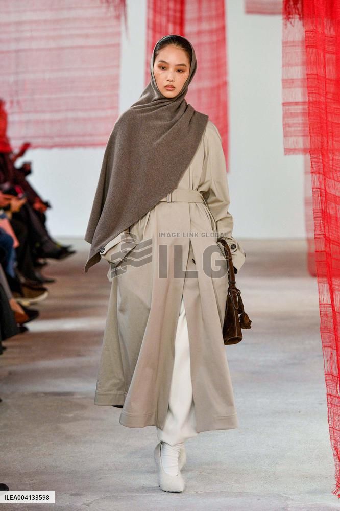 PFW - Magda Butrym Runway