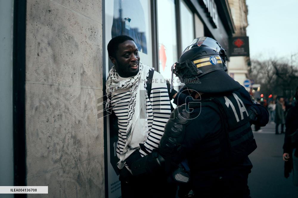 Nemesis collective during International Women's Day - Paris AJ