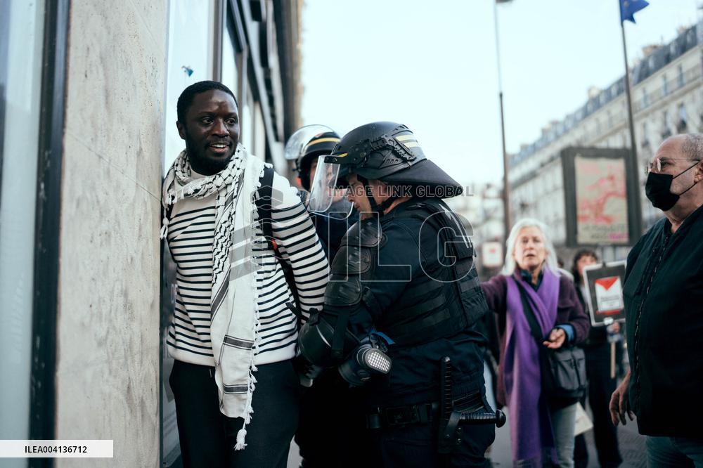 Nemesis collective during International Women's Day - Paris AJ