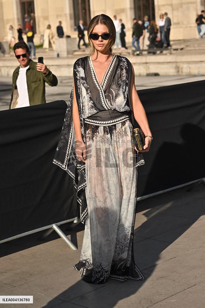 PFW Elie Saab Outside Arrivals