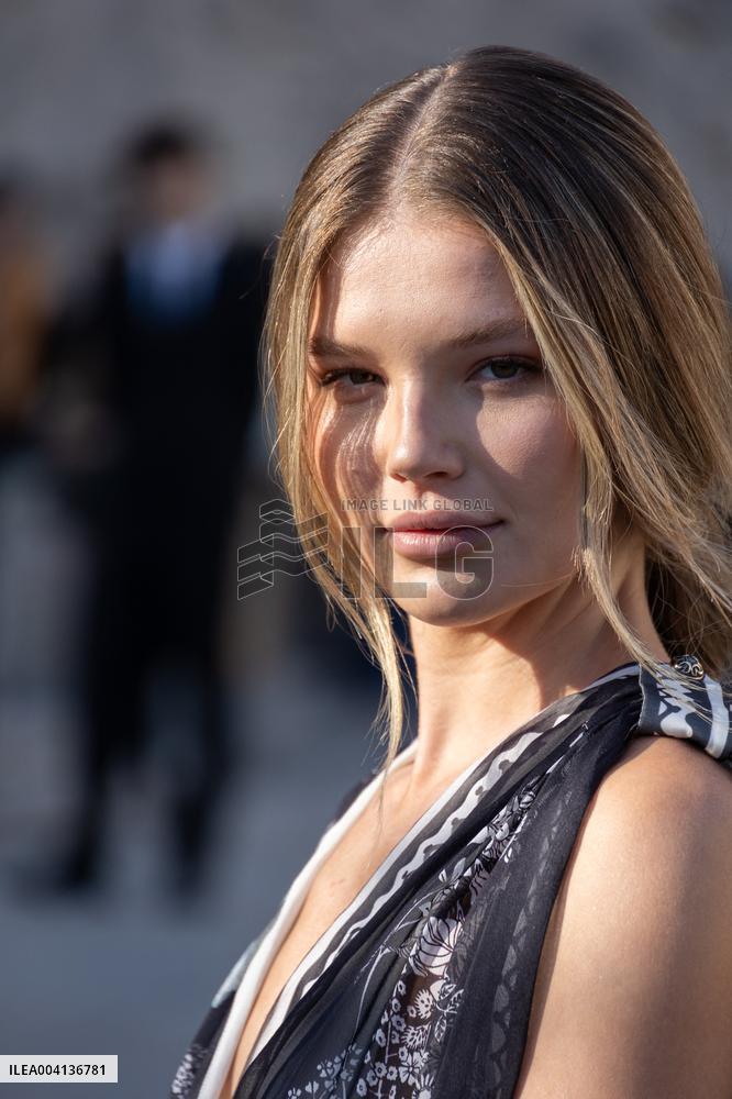 PFW - Elie Saab PAP - Arrivals NB