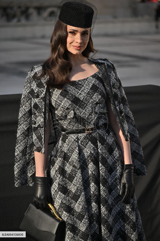 PFW Elie Saab Outside Arrivals