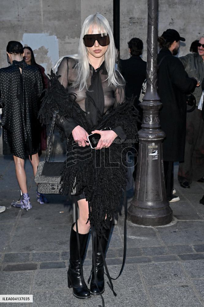 PFW Ann Demeulemeester Outside Arrivals