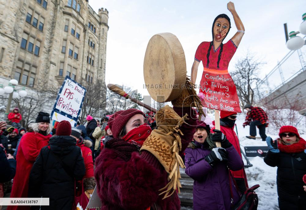 Internationnal Women's Day Near US Embassy - Ottawa