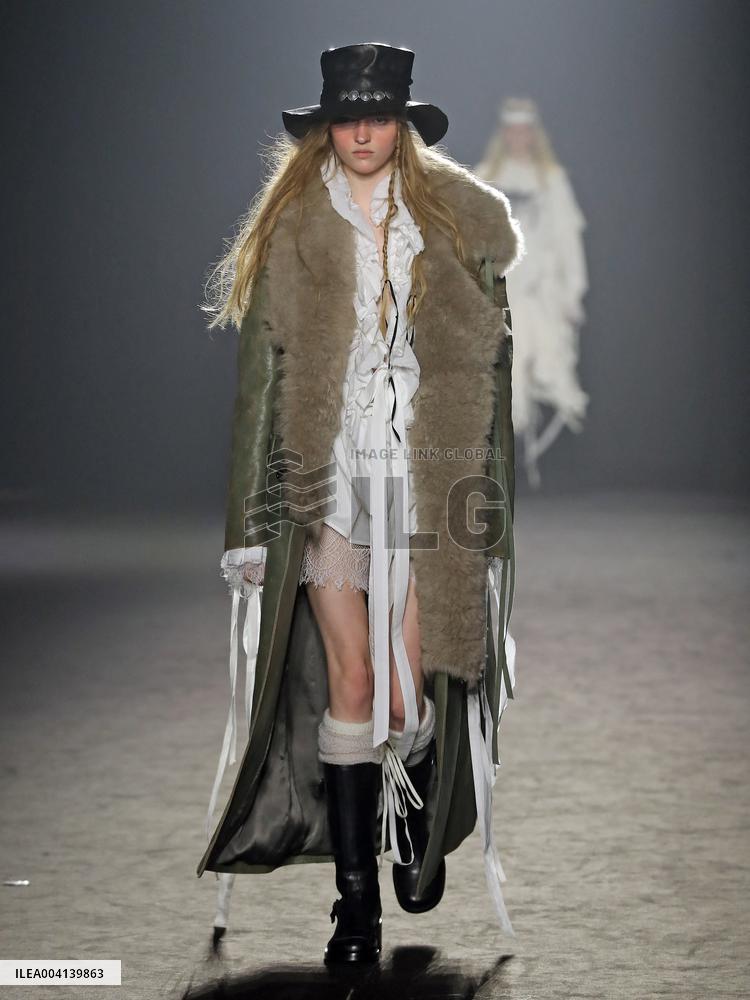 PFW - Ann Demeulemeester Runway