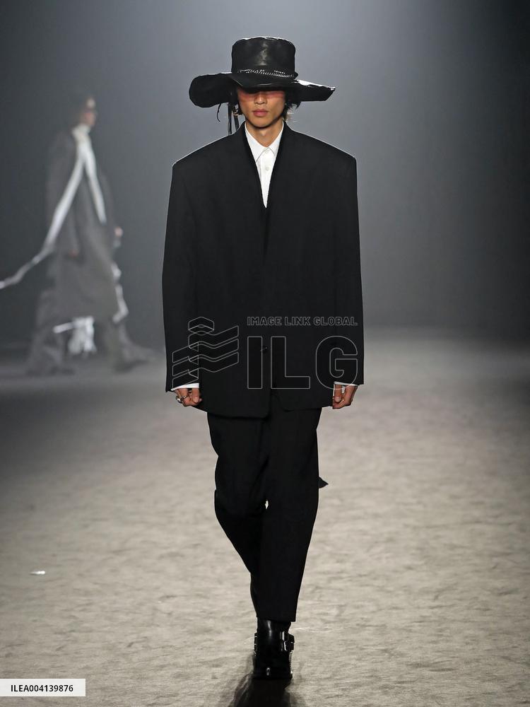 PFW - Ann Demeulemeester Runway