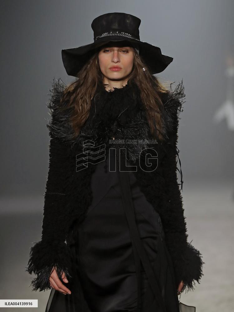 PFW - Ann Demeulemeester Runway