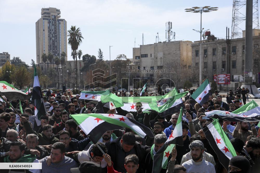 Demonstration in support of the new government - Aleppo