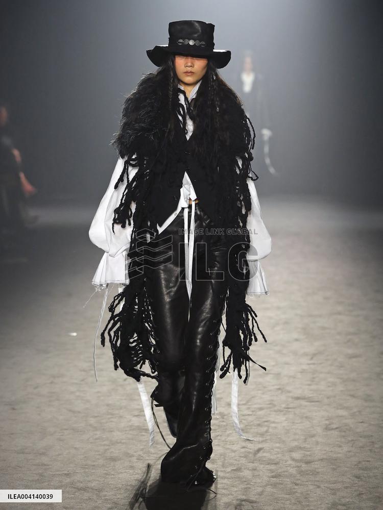 PFW - Ann Demeulemeester Runway