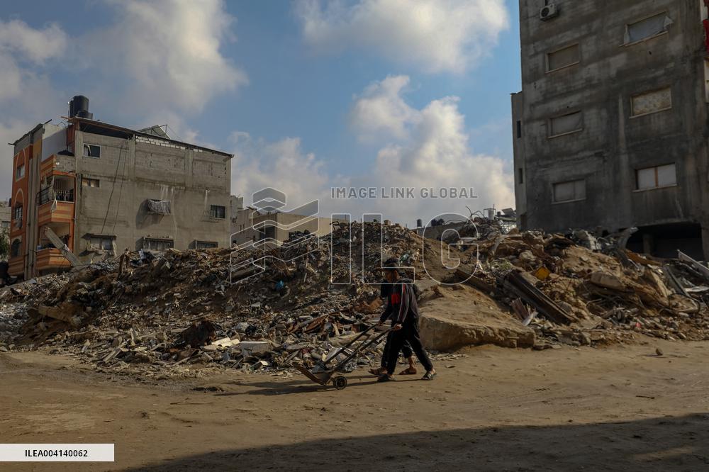 Daily Life In Gaza