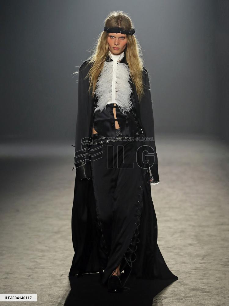 PFW - Ann Demeulemeester Runway