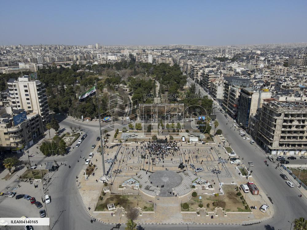 Demonstration in support of the new government - Aleppo