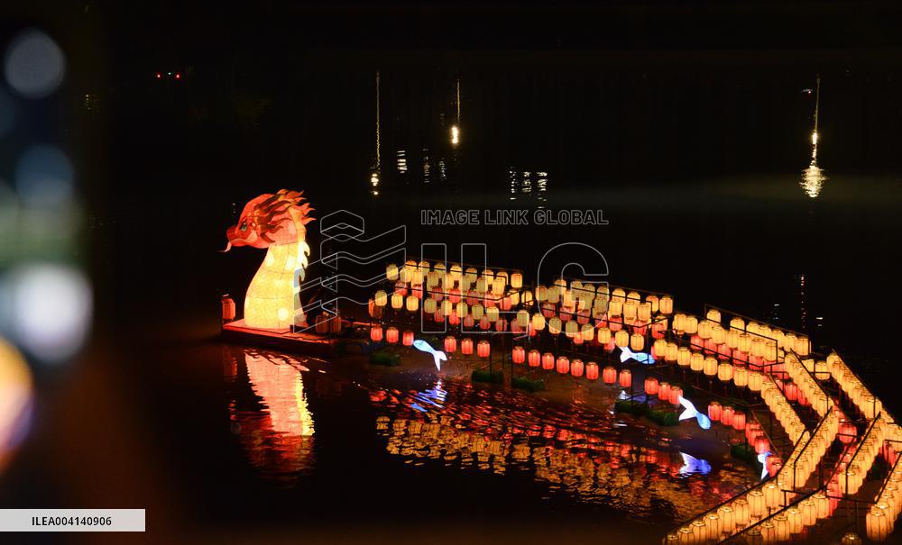 Golden Snake Lantern Boat in Zhangzhou