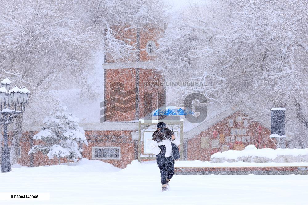 Heavy Snow Hit Altay