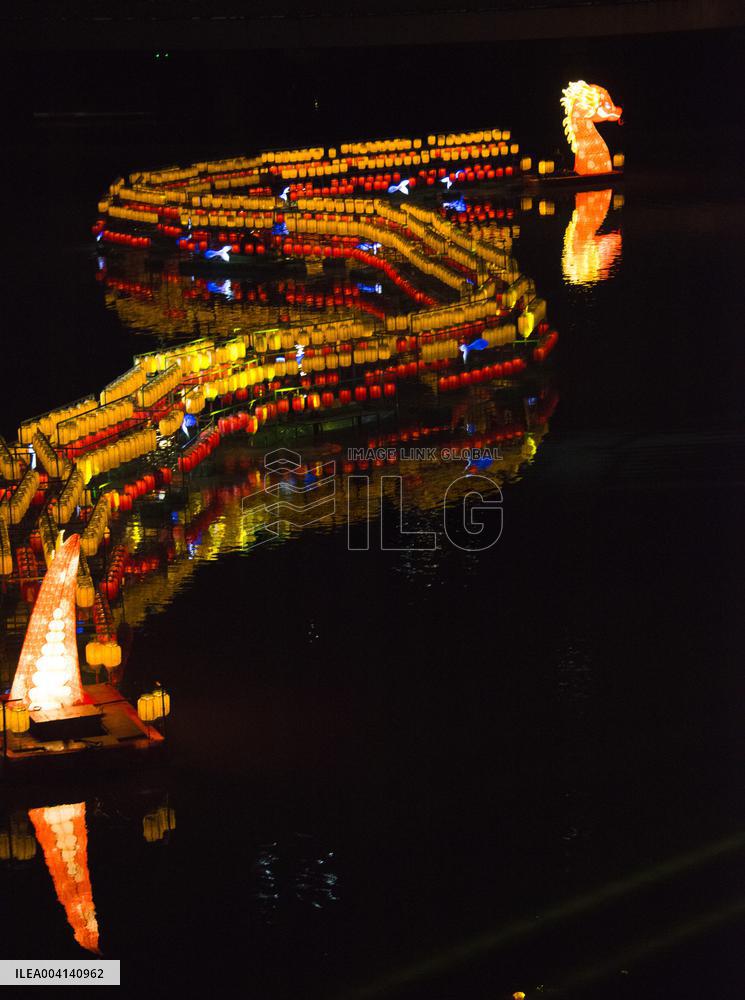 Golden Snake Lantern Boat in Zhangzhou