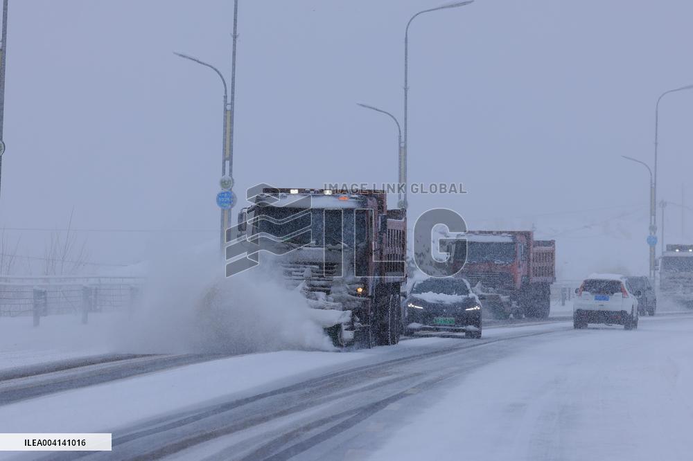 Heavy Snow Hit Altay
