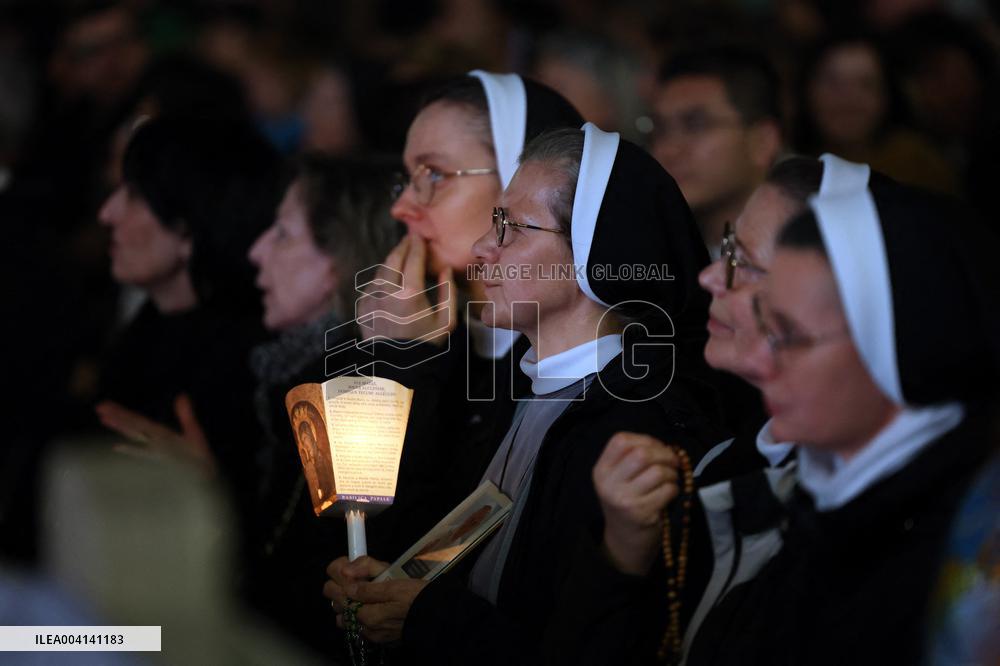 Cardinal Czerny Leads The Rosary For The Pope's Health - Vatican