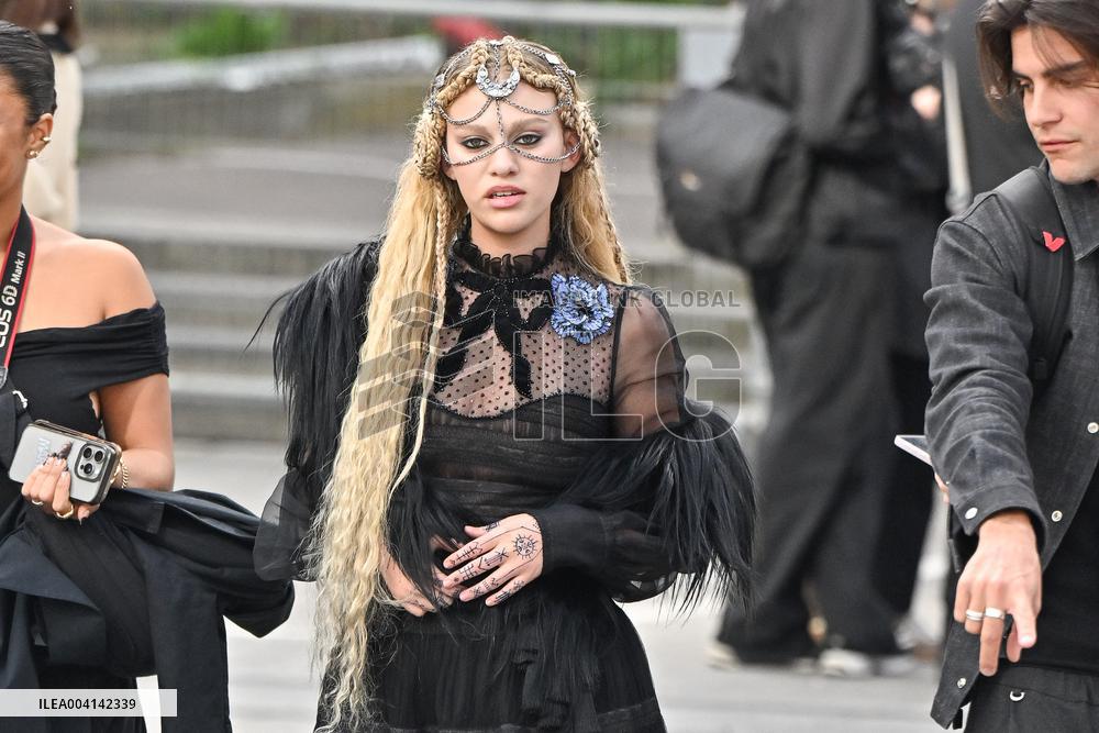 PFW Valentino Outside Arrivals