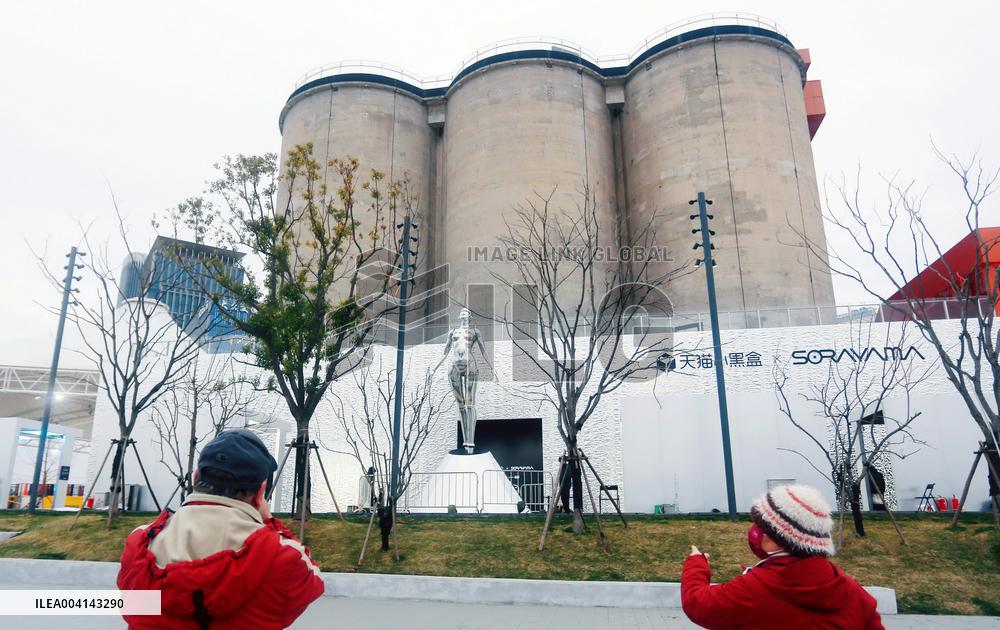 Japanese Artist Hajime Sorayama's Sexy Robot Metal Sculpture