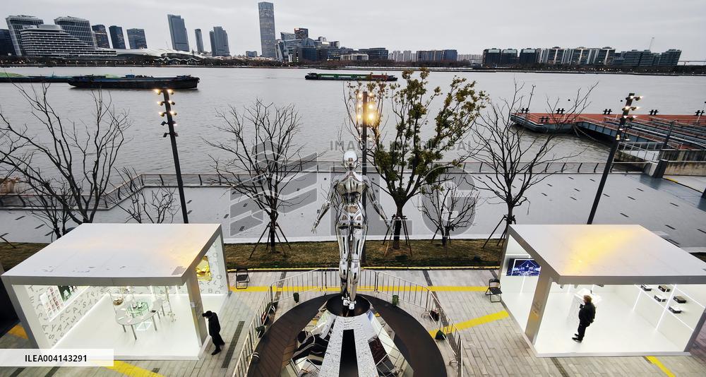 Japanese Artist Hajime Sorayama's Sexy Robot Metal Sculpture