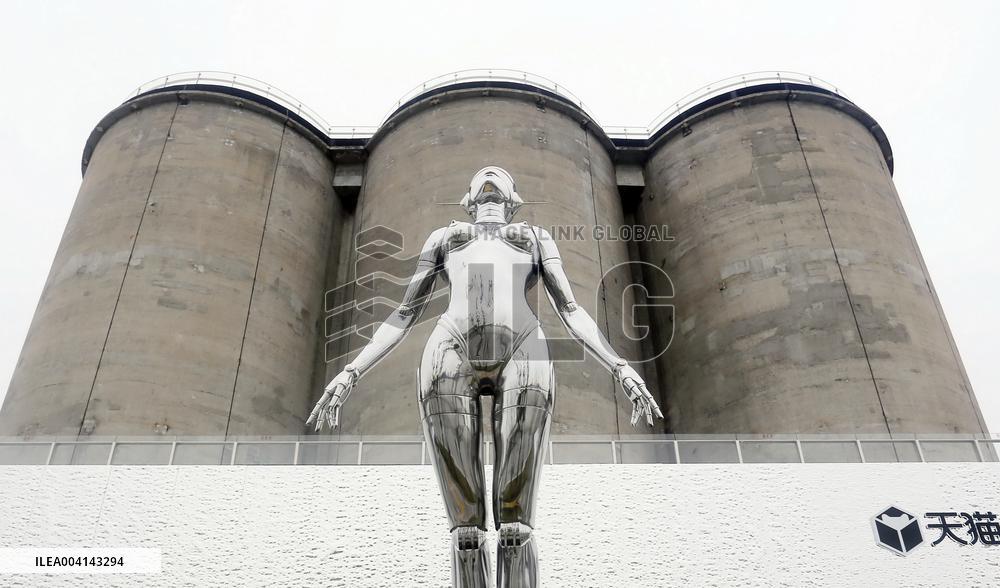 Japanese Artist Hajime Sorayama's Sexy Robot Metal Sculpture