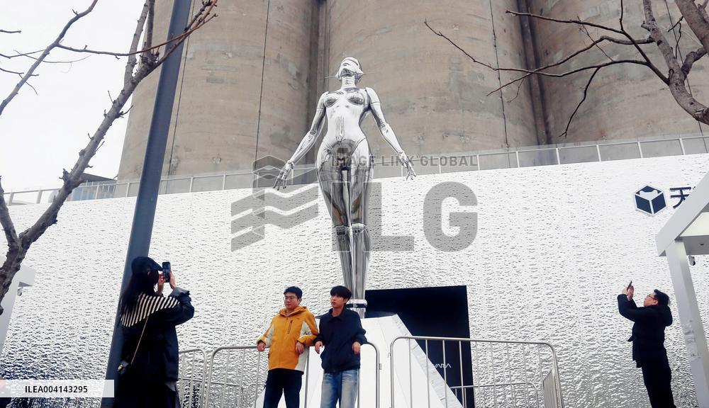 Japanese Artist Hajime Sorayama's Sexy Robot Metal Sculpture